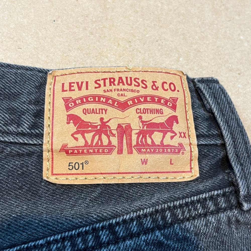 Levis 501 Original High Rise Black Distressed Denim Shorts Washed Womens 26 - Picture 10 of 10